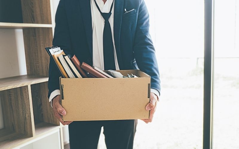 ¿Puede el empresario reconocer directamente la improcedencia en un despido?